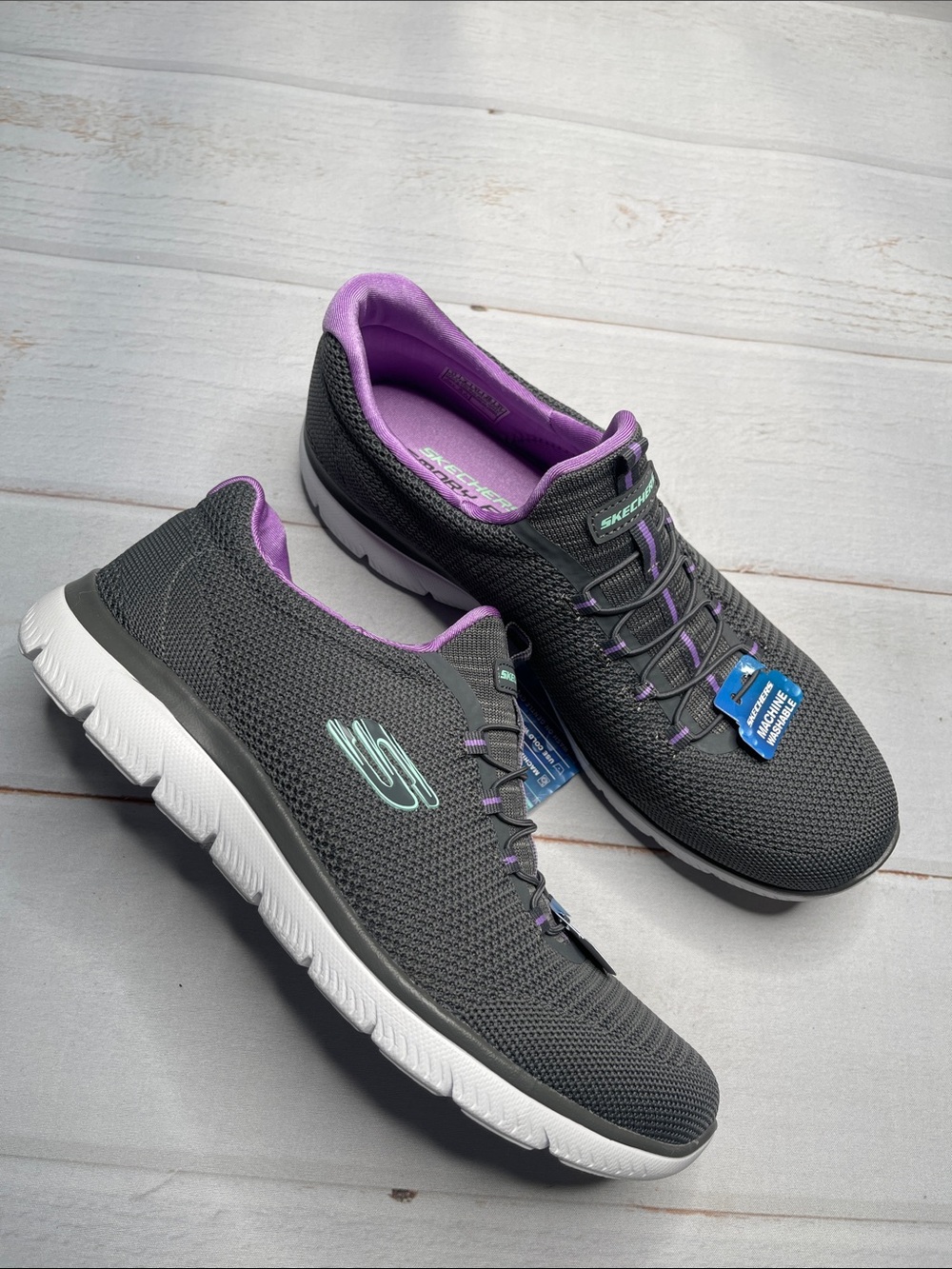 New Sketchers 11 Slip On Shoes Sneakers Gray Purple Memory Foam Women’s Comfort